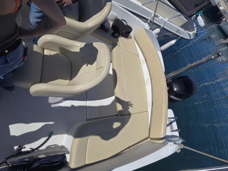 Location bateau Toulon pas cher Flyer 650 Sun Deck