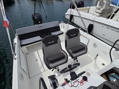 Yacht charter Toulon cheap Flyer 8