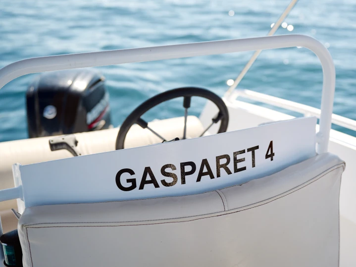 Location Bateau à moteur Gasparet avec permis