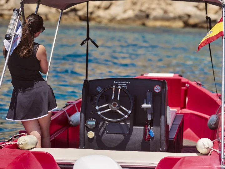 Bateau à moteur à louer à Altea au meilleur prix