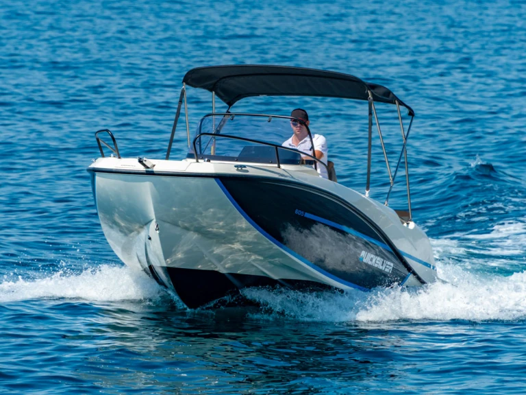 Location bateau Altea pas cher Activ 605 Open