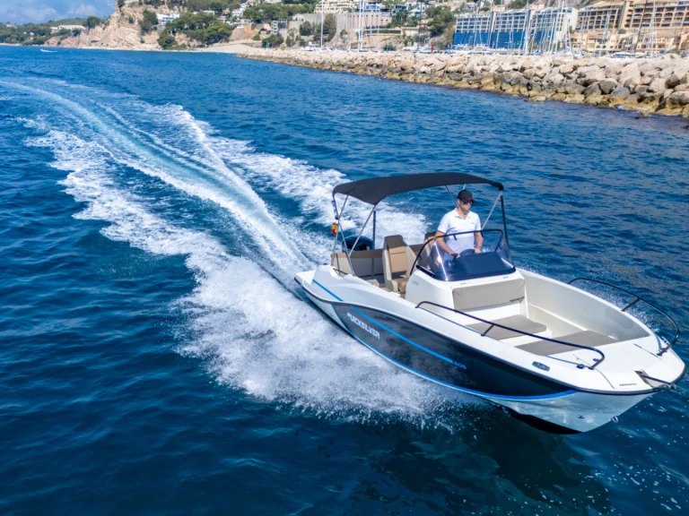 Location Bateau à moteur Quicksilver avec permis