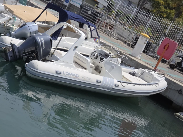 Louer Semi-rigide avec ou sans skipper Lomac à Toulon