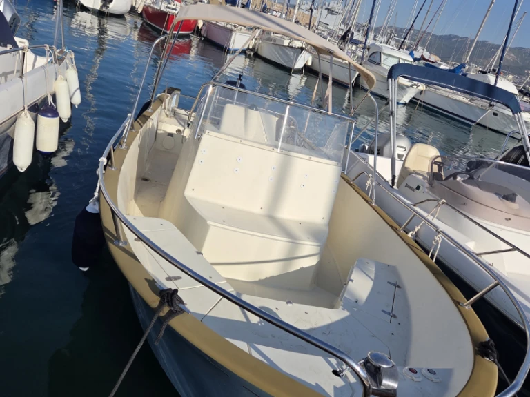 Location bateau Toulon pas cher Rhea