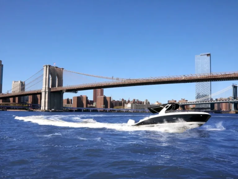Location bateau Sea Ray Sea Ray 270 SDX à New York (Ville) sur Samboat