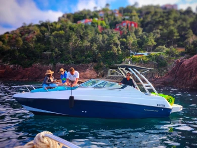 Location bateau Port de Cannes Marina pas cher Crownline 210 CCR