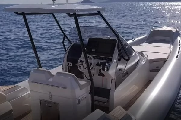 Location bateau Marine de Sant'Ambrogio pas cher NUOVA JOLLY 33