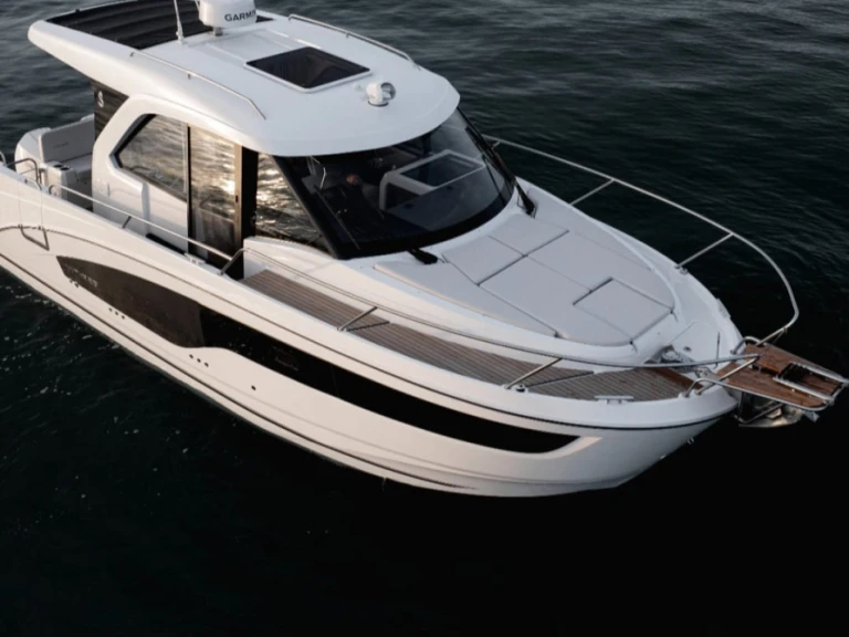 Location Bateau à moteur à Naples - Bénéteau Antares 9