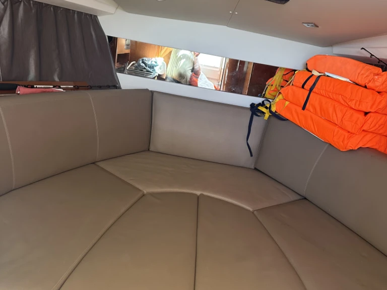 Bateau à moteur à louer à Mandelieu-la-Napoule au meilleur prix