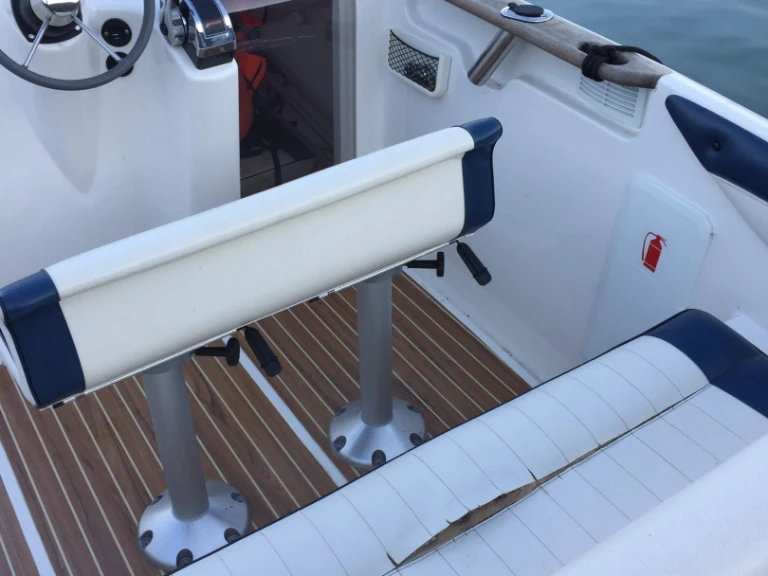 Location à France - Quicksilver Quicksilver 620 Open sur SamBoat