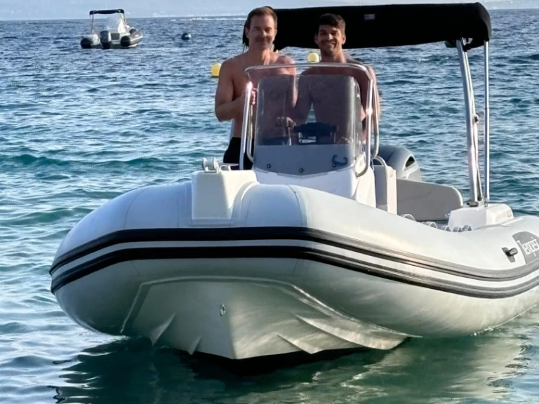 Location à Roses - Capelli F130LA sur SamBoat