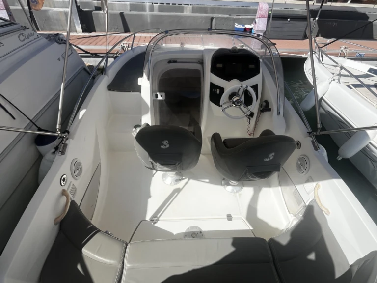 Location à Sitges - Zodiac Medline 2  sur SamBoat