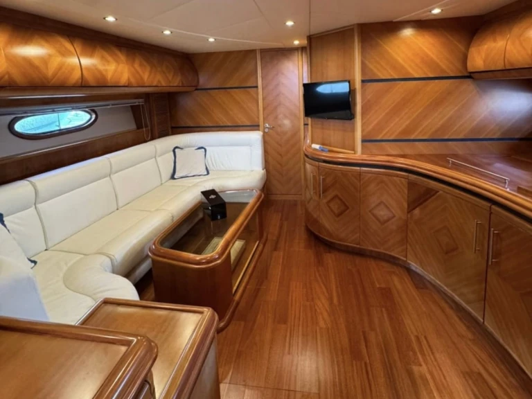 Louer Catamaran avec ou sans skipper Cayman à Salerne