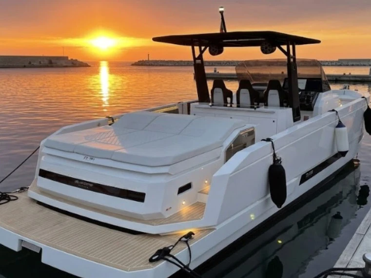 Location à Pouzoles - De Antonio DE ANTONIO D36 sur SamBoat