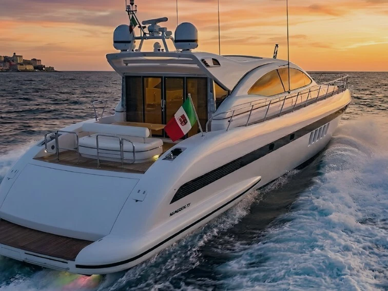 Location Yacht à Castellammare di Stabia -  Mangusta 72
