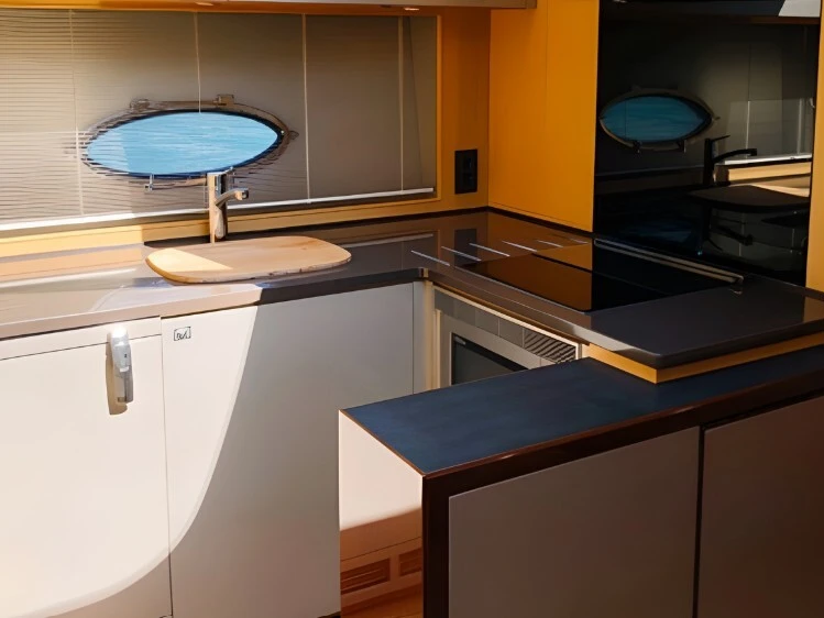 Location bateau Castellammare di Stabia pas cher Princess 52 Fly