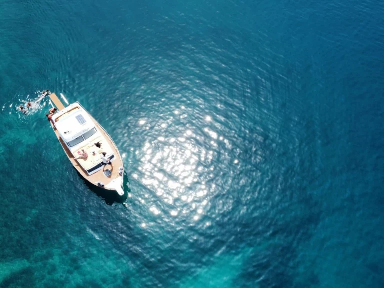 Location bateau Lefkímmi pas cher Commander 31