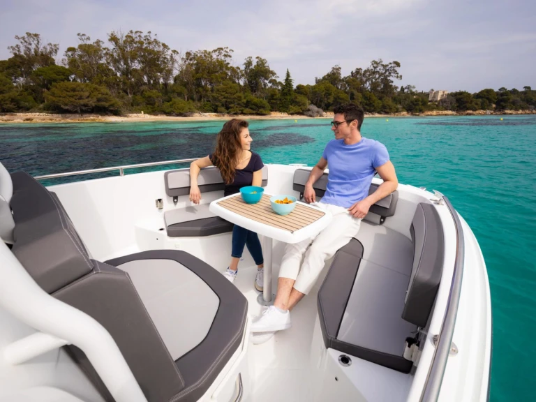 Location Bateau à moteur à Rapallo - Jeanneau Cap Camarat 7.5 CC