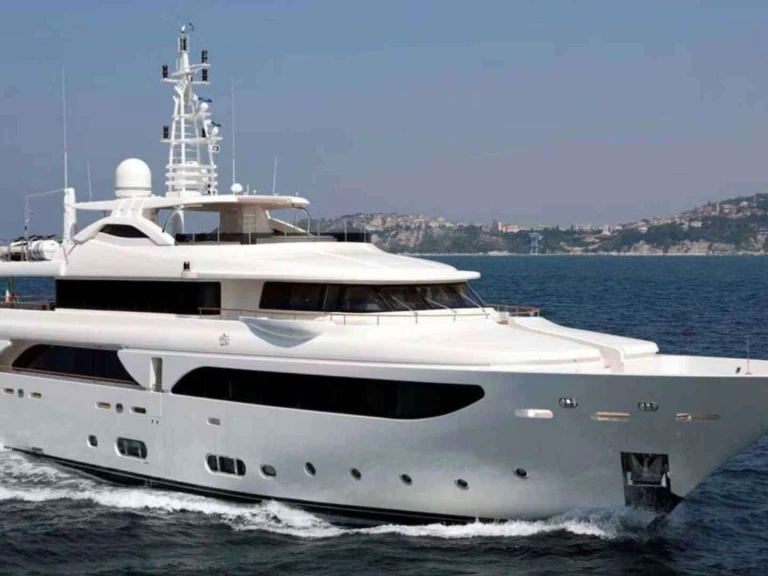 Location Yacht CRN Ancona avec permis