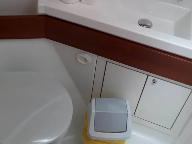 Bénéteau Oceanis 46.1 a louer à Le Pirée