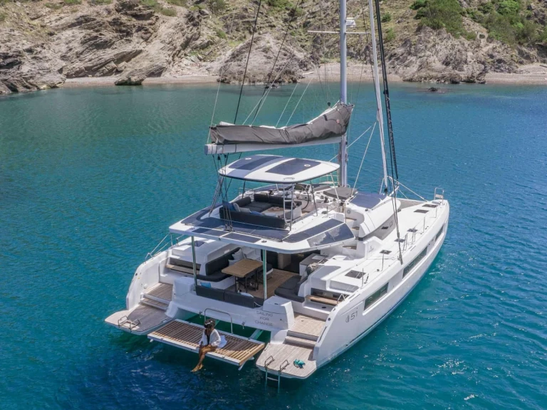 Louer Catamaran avec ou sans skipper Lagoon à Antibes