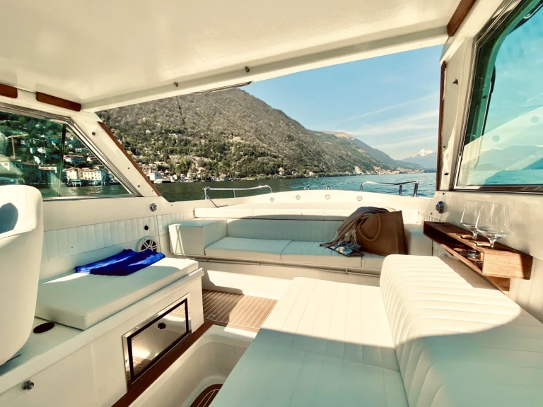 Location Bateau à moteur Colombo avec permis