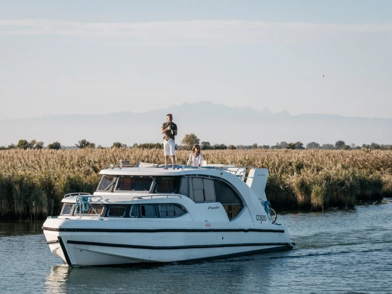 Location Yacht à Casale sul Sile - Houseboat Holidays Italia S.R.L. Minuetto 6