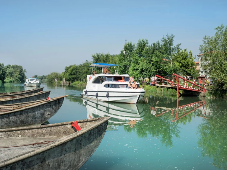 Location à Casale sul Sile - Houseboat Holidays Italia S.R.L. Minuetto 6 sur SamBoat