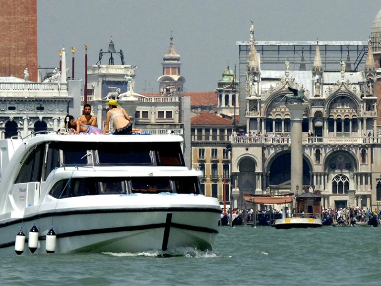 Location bateau Casale sul Sile pas cher Minuetto 6