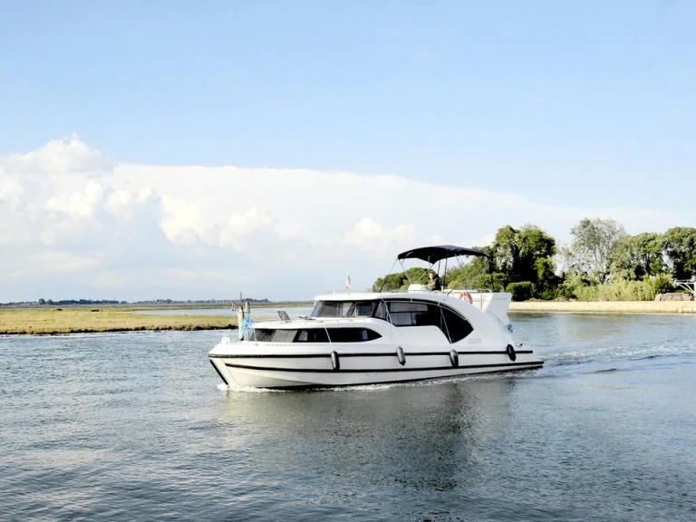 Houseboat Holidays Italia S.R.L. Minuetto 6 a louer à Casale sul Sile