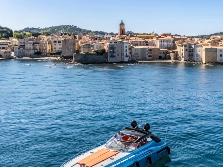 Location bateau Saint-Tropez pas cher Predator 63