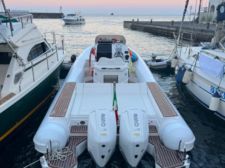 Location bateau Naples pas cher Salina 33