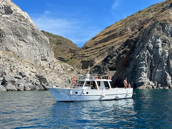 Location bateau Custom Gozzo42 à Porto di Forio sur Samboat