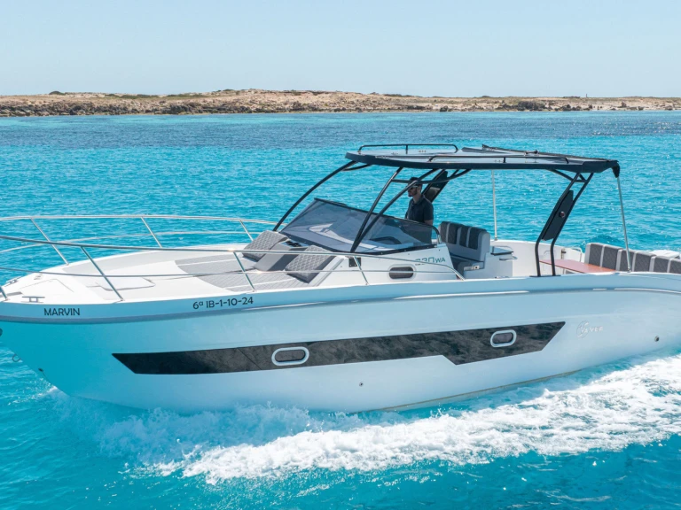 Location Bateau à moteur Saver avec permis