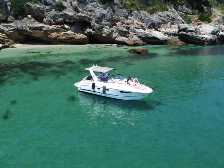 Bateau à moteur à louer à Marina de Tróia au meilleur prix