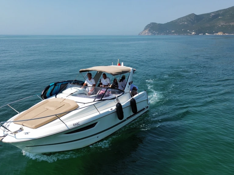 Location à Marina de Tróia - Jeanneau Leader 8 sur SamBoat