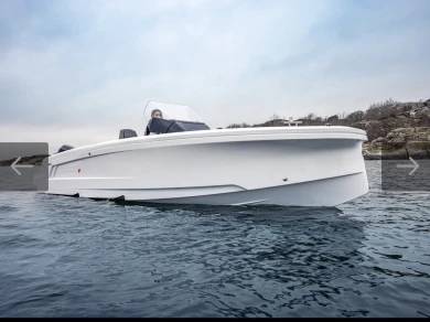 Hire Motorboat Axopar with a boat licence