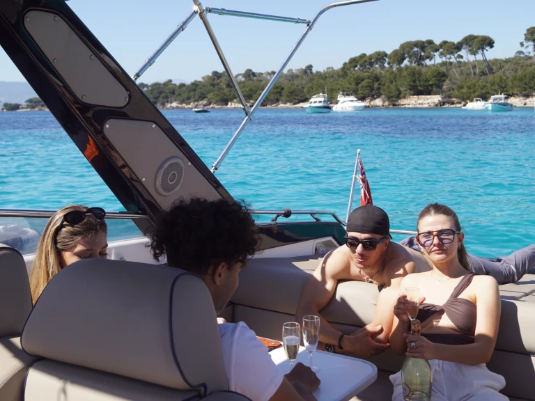 Location bateau Mandelieu-la-Napoule pas cher Tomahawk 37