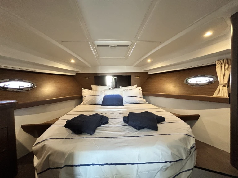 Louer Yacht avec ou sans skipper Bénéteau à Argeles