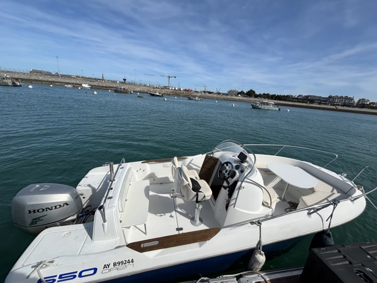 Bénéteau Flyer 6.5 a louer à Saint-Malo