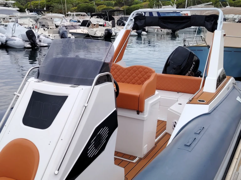 Location à Saint-Raphaël - Tiger TL 850 sur SamBoat