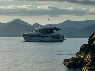 Location bateau Jeanneau Merry Fisher 895 Cruiser à Mandelieu-la-Napoule sur Samboat