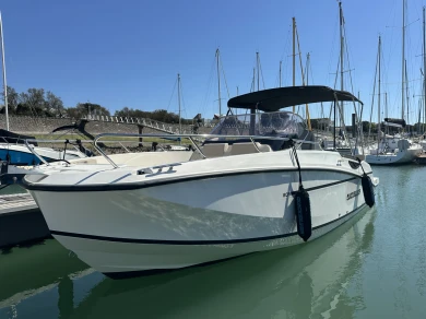 Location Bateau à moteur Quicksilver avec permis