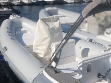 op marine 19 charter bareboat or captained in  Sorrento