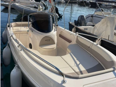 Hire Motorboat with or without skipper As Marine Lipari