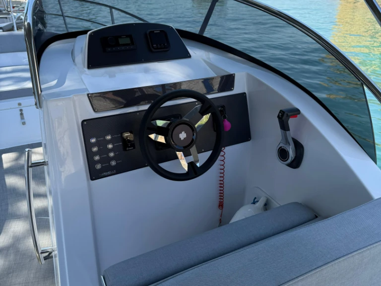 Location bateau Marinello Eden 26 Open à Sirmione sur Samboat
