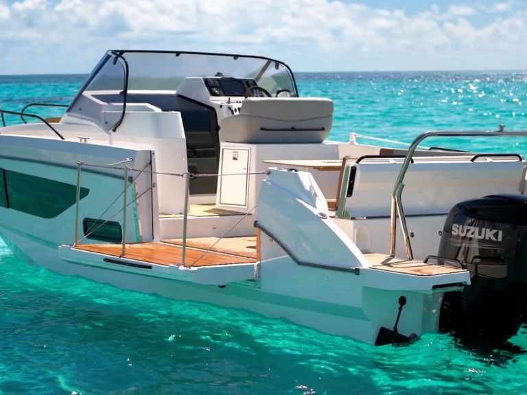 Location Bateau à moteur Bénéteau avec permis