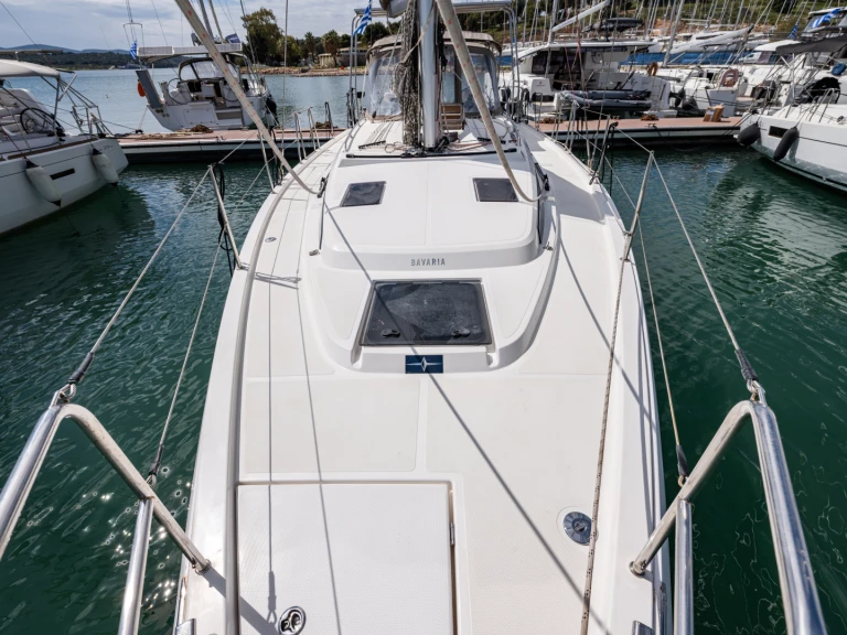 Louez un Bavaria Bavaria C38 à Néa Péramos