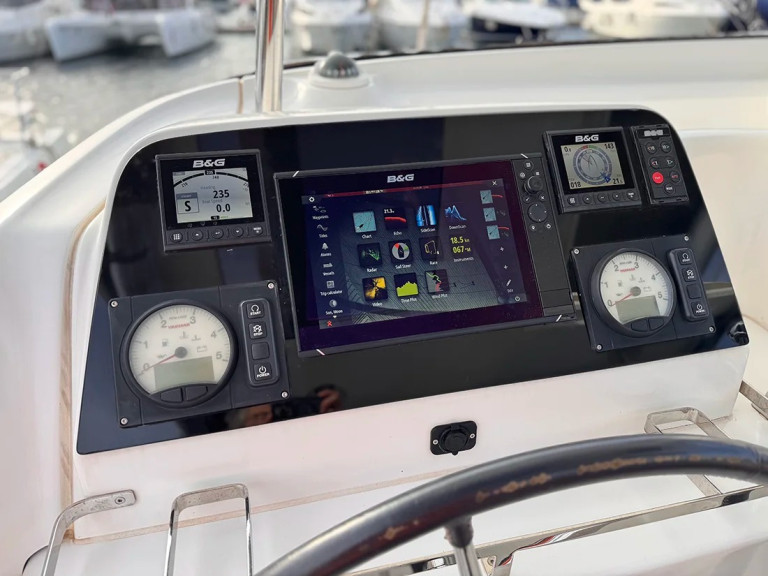 Location bateau Pescara pas cher Lagoon 42