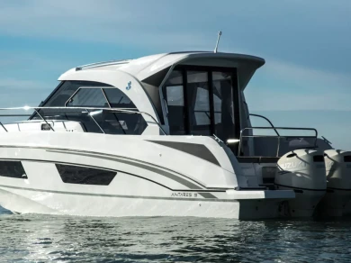 Boat rental Bénéteau Antares 9 in Sukošan on Samboat